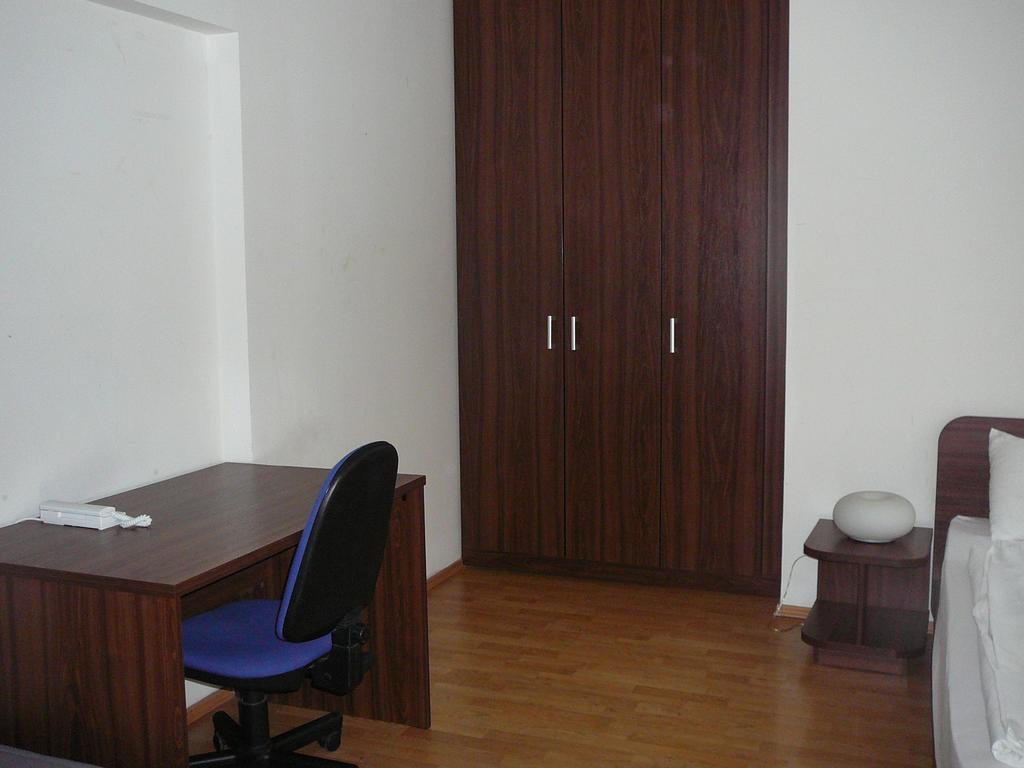 Lion Apartments Medena, Big Size, High Ceilings ブラチスラヴァ エクステリア 写真