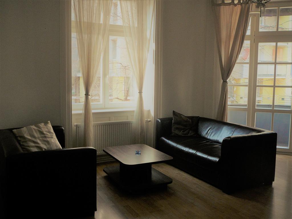 Lion Apartments Medena, Big Size, High Ceilings ブラチスラヴァ エクステリア 写真